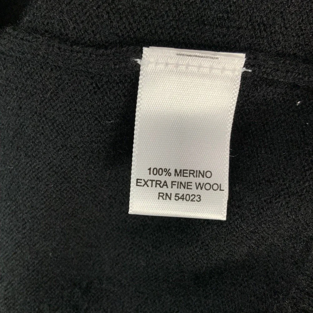 Banana Republic Black Pullover Sweater L Pullover V-Neck Long Sleeve Merino Wool